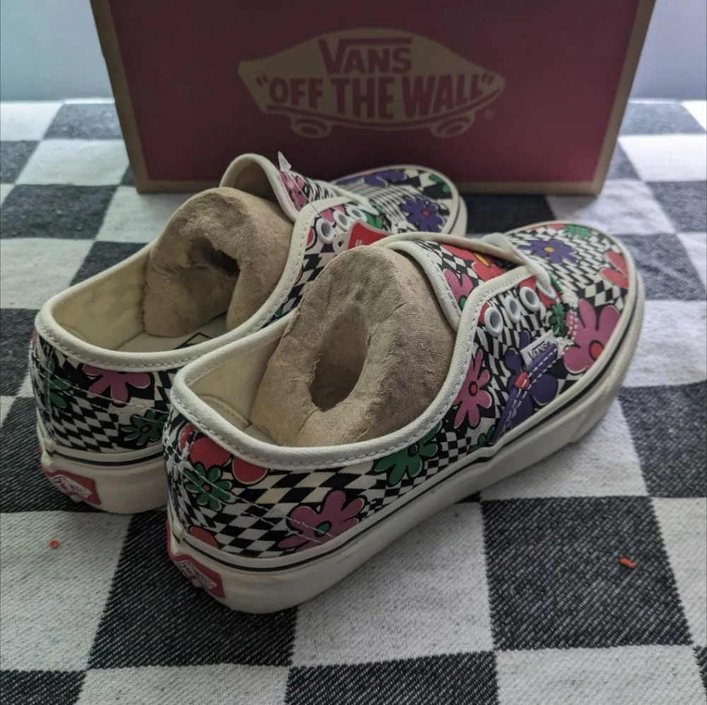 Vans Authentic Women Size 5 Printed Floral Check Marshmallow Classic 092025 - Picture 2 of 11